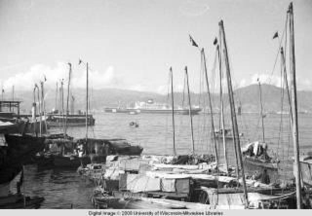 Hong Kong, boats in a harbor