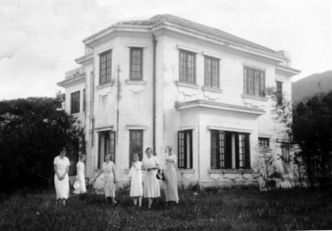 1933 BCMS at The White House, Taipo