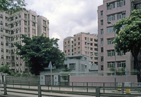 Argyle-Street-last-remaining-Villa-type-residential-building-in-the-area-Kai-Tak-end-1997