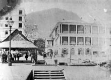 1906 pedder street clock tower and hong kong hotel