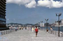 1982 - Tsim Sha Tsui harbourside walkway 