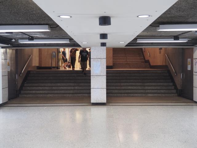 Double doors at Central Station, Landmark entrance
