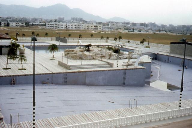 Wong Tai Sin pool empty