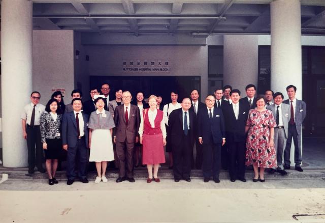 Chung Sze-yuen visiting Ruttonjee Hospital