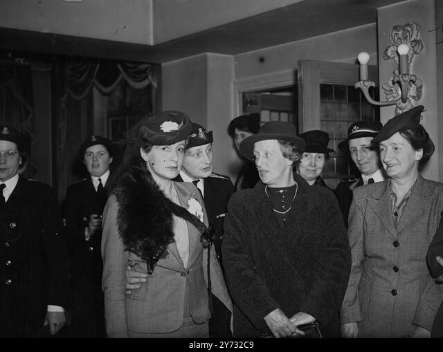 3 nurses who were held by the Japanese at Stanley camp