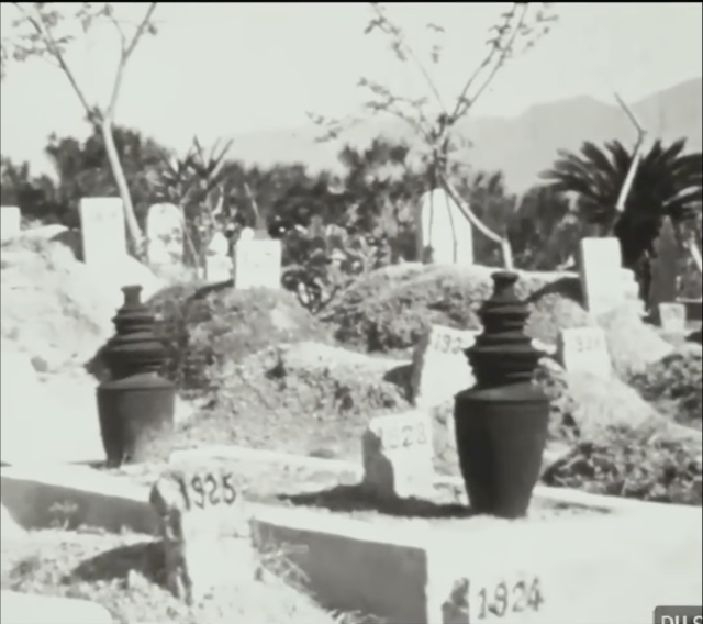 Happy Valley Muslim Cemetery - inside 3