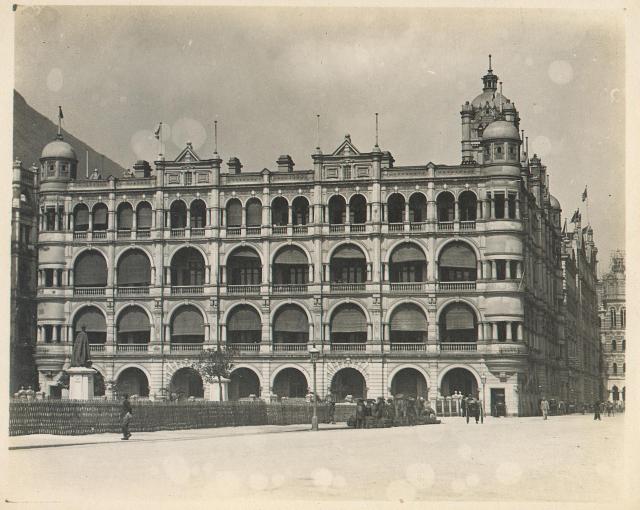 Queen's Building 1910