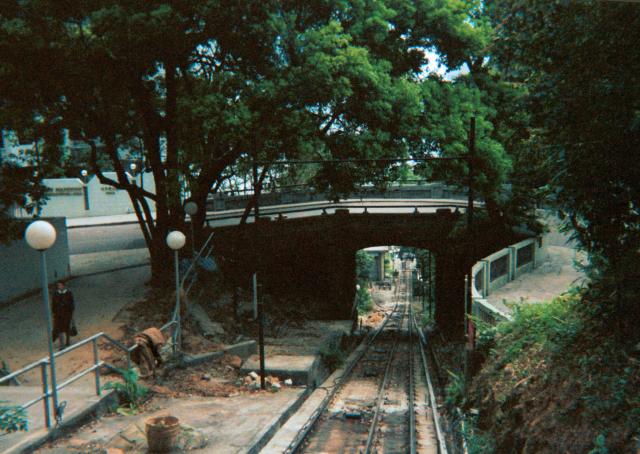 MacDonnell Road bridge over Peak Tram