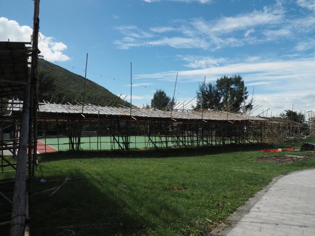 Tung Chung scaffoldings, after Ragasa