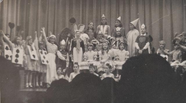 qbs play alice in wonderland 1960 or 1961 queen elizabeth hall.