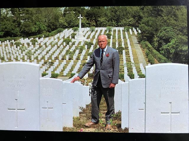 1990 - Jack Edwards MBE at the Sai Wan War Cemetery