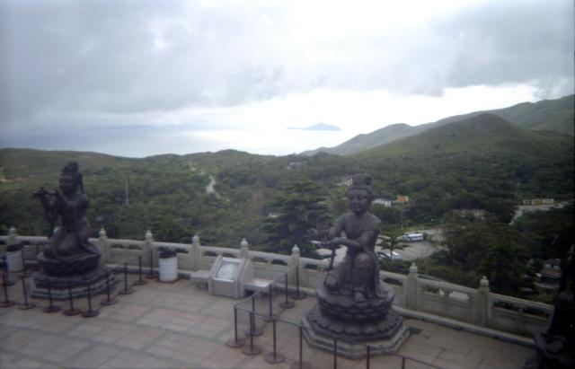 Statues at the top of the Big Buddha steps (1)