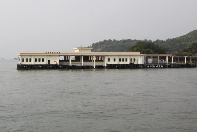 Ferry pier at Yung Shue Wan