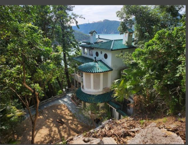 “Fairyland” at Deep Water Bay
