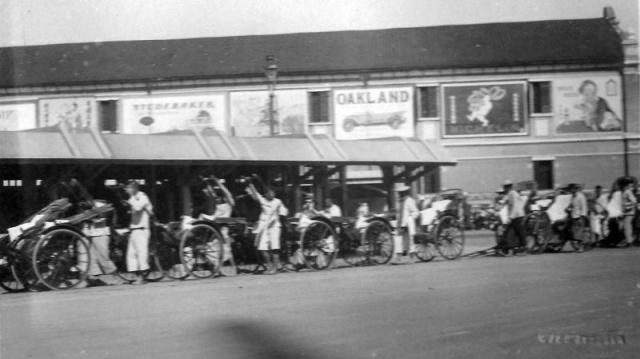 1920s Kowloon Star Ferry Rickshaw Shelter