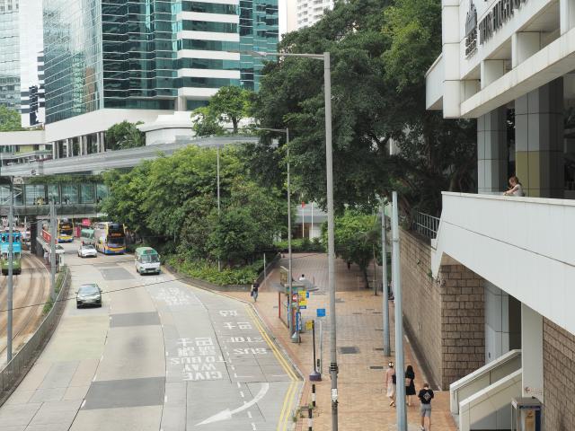 The bend, from the foot bridge between Lippo Centre and Supreme Court