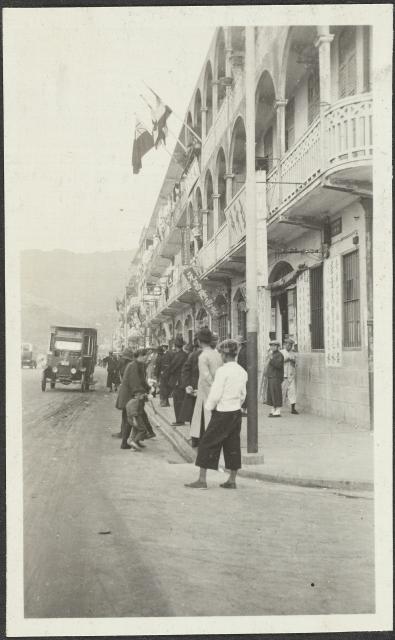 Bus stop in Kowloon City 1927