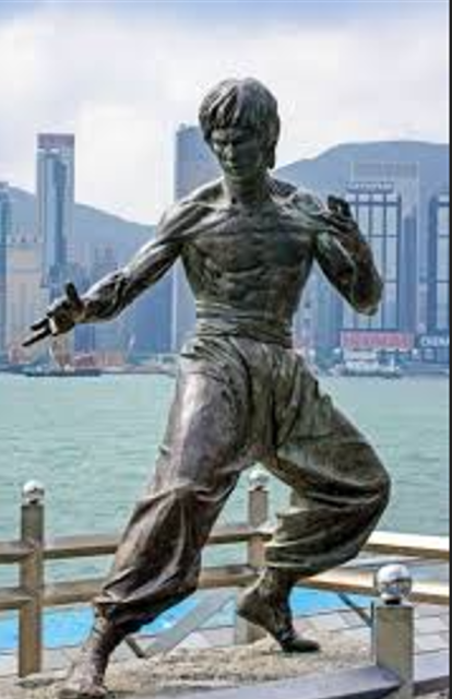 Bruce Lee Statue - Hong Kong 2005
