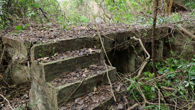 West Gun Platform- Ammunition Recesses