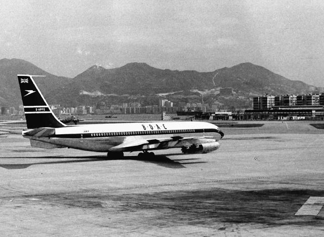 BOAC 707 G-APFG leaving Kai Tak Apron - c.1966