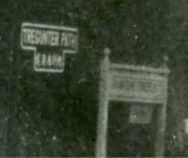 Tregunter Path road Sign - at May Rd