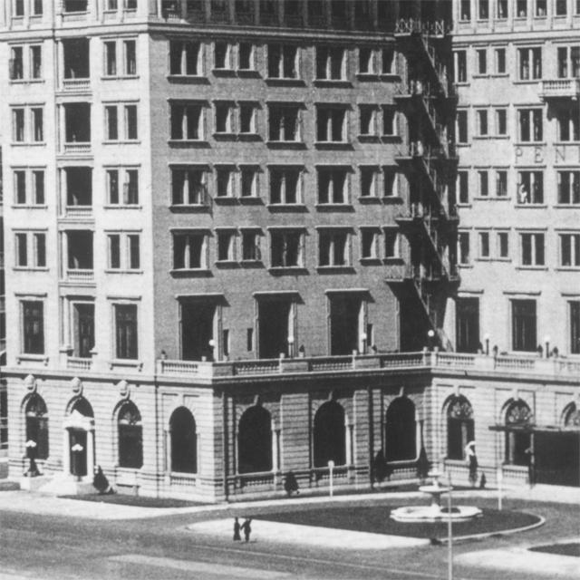 Peninsula Hotel's main entrance