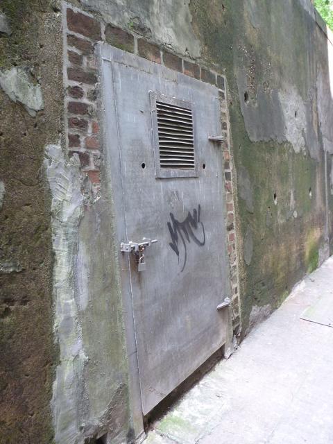 K1A middle portal - door