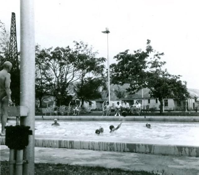 RAF Kai Tak swimming pool 1958