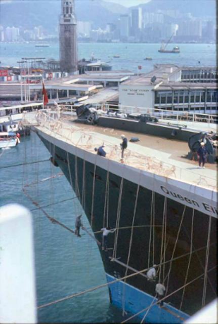 1979 Queen Elizabeth 2 At Ocean Terminal Gwulo 1979-queen-elizabeth-2-at-ocean-terminal-gwulo