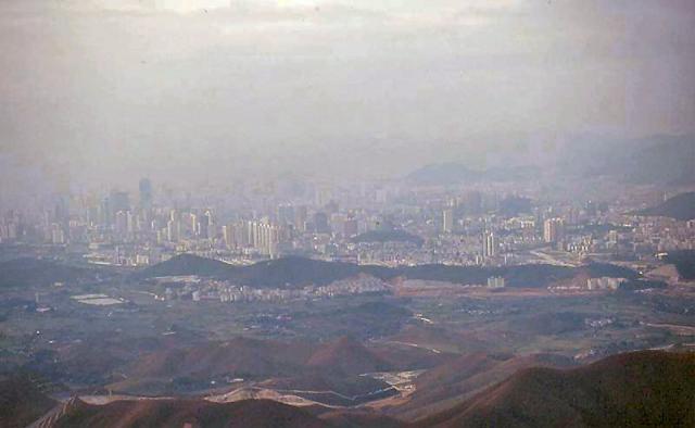 1994 - view from Robin's Nest - Shenzhen