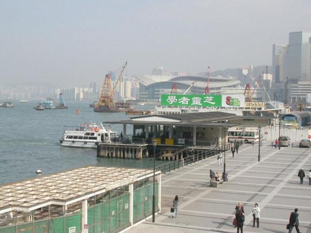 2004 - Queen's Pier