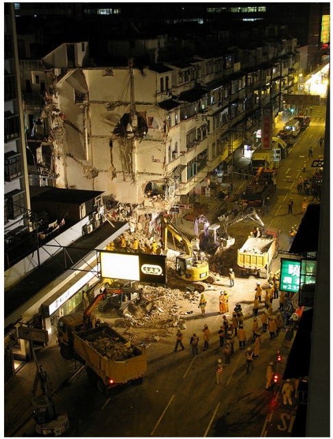 2010-1-29 45j ma tau wei rd building collapsed 2.png