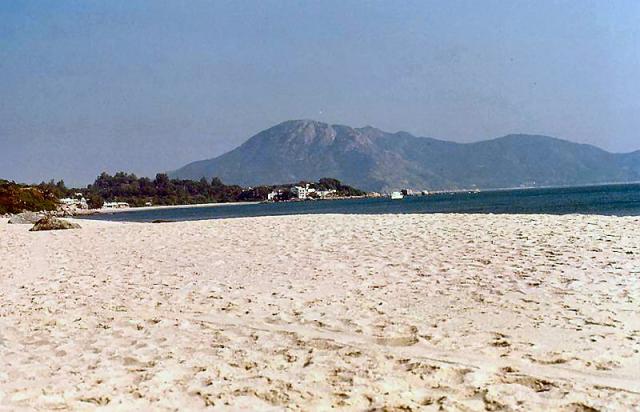 1990 - Upper Cheung Sha beach