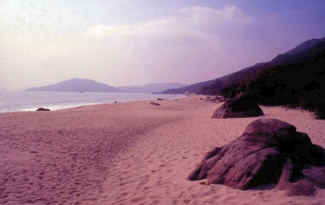 1995 - Cheung Sha beach