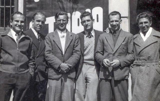 Boris Milenko and friends at Hong Kong_Studio_December 1940-030.jpg