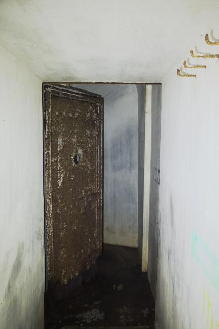 Pillbox no.3 Tunnel Steel Door, Wong Nai Chung Gap
