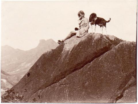 1931 01 18 Kiki de Chaffoy and Prince, view of Lion Rock