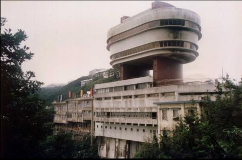 peak tower 1992