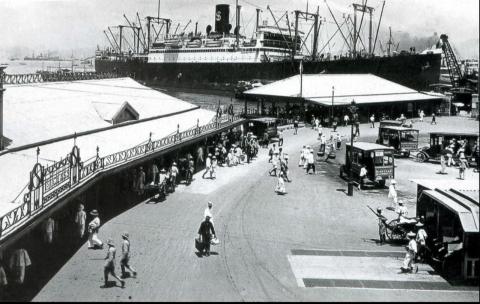 star ferry kowloon 1920s