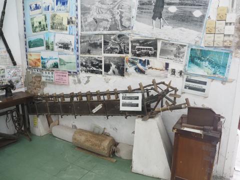 ladder water pump on display in Tai O