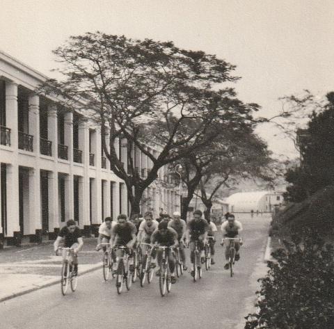 inter service cycle race at raf kai tak 1. 1955 0