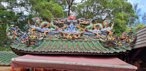 地母元君廟 temple roof