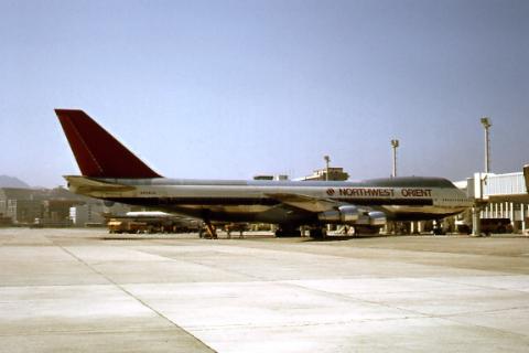 NWA B747 On stand