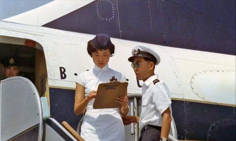 Kai Tak Boeing B707 are the missing gwailo passengers still in the terminal's bar