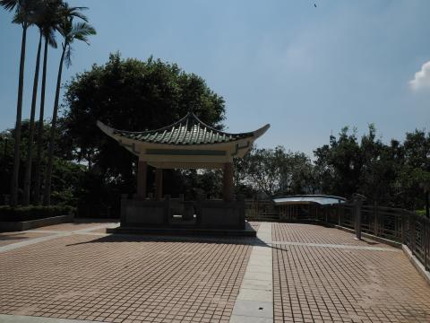 Lok Ma Chau lookout