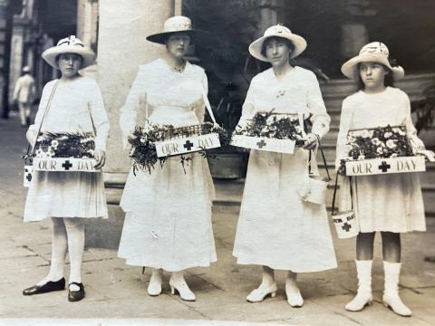 hk c.1915 veronica mrs wakeman mrs moore and hilda