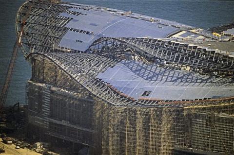 Convention & Exhibition centre roof construction 1997