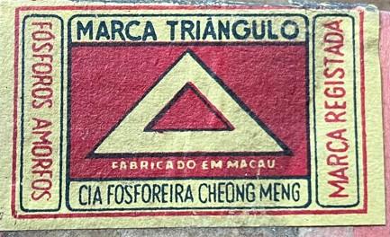 1966 - Triangle Brand (Marca Triangulo) matchbox