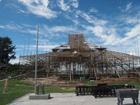 Tung Chung scaffoldings, after Ragasa