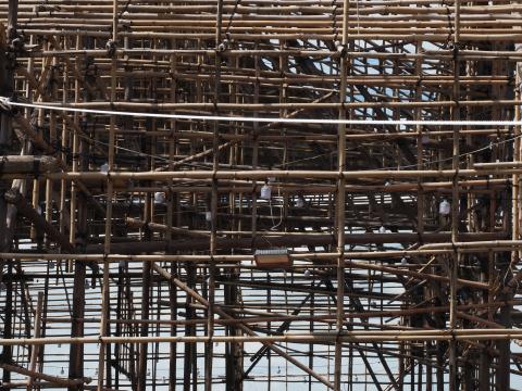 Tung Chung scaffoldings, after Ragasa